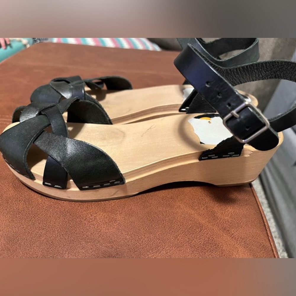 Swedish heel clog